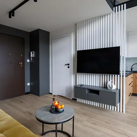 Golden - Stylish Loft - Great Location &jana Pawla33