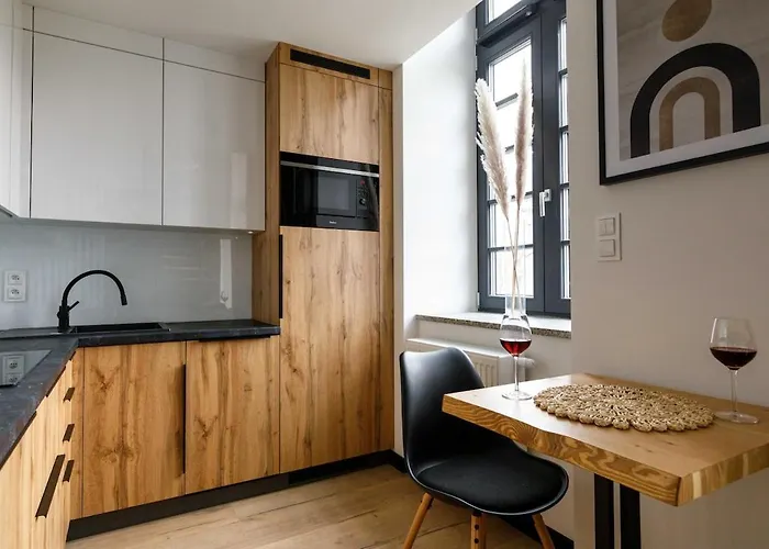 Close-golden - Stylish Loft - Great Location &jana Pawla33 Apartment