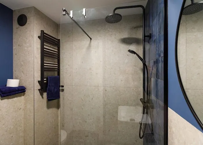 Апартаменти Close-golden - Stylish Loft - Great Location &jana Pawla33 *