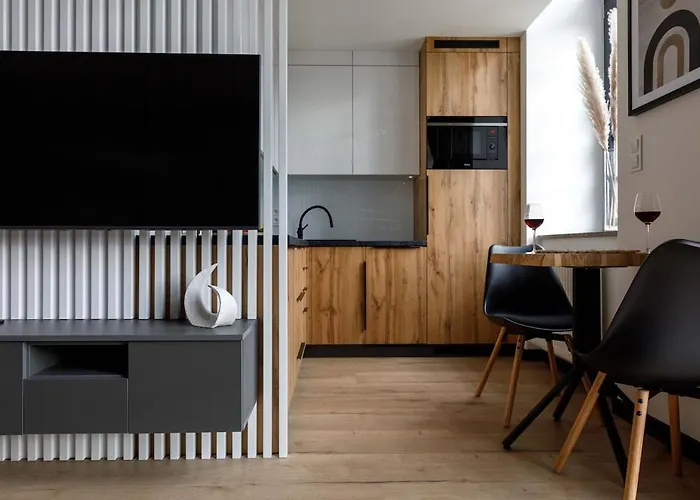 Апартаменти Close-golden - Stylish Loft - Great Location &jana Pawla33